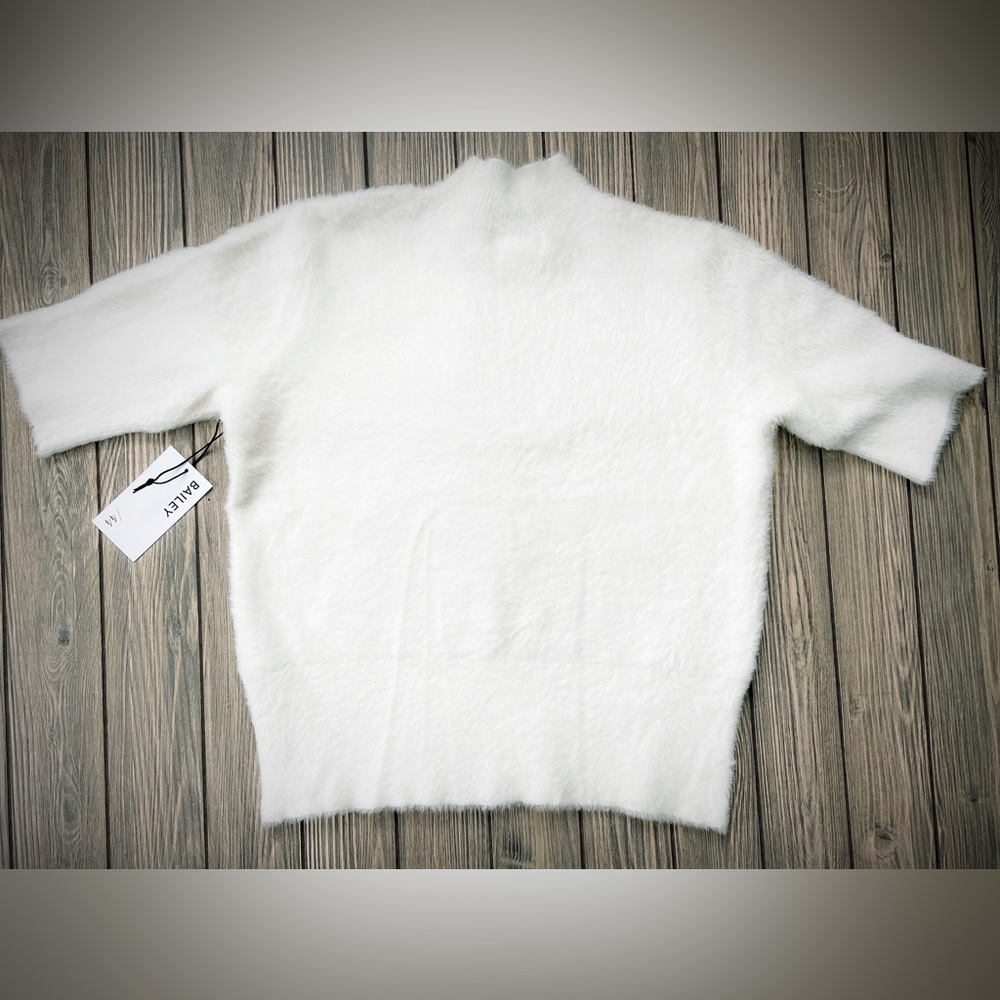 NWT Bailey 44 Mock Neck Short Sleeve Sweater